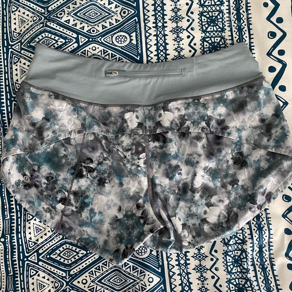 Lululemon High Rise Shorts - Picture 2 of 4